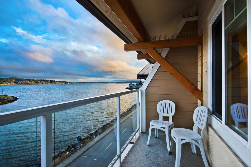 Oxford Suites Silverdale